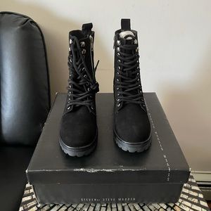NWOT Steve Madden Boots